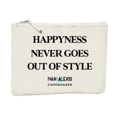 HAPPYNESS NEVER GOES OUT OF STYLE Thumbnail